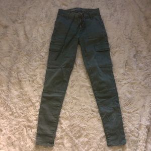 AMERICAN EAGLE: skinny jeans